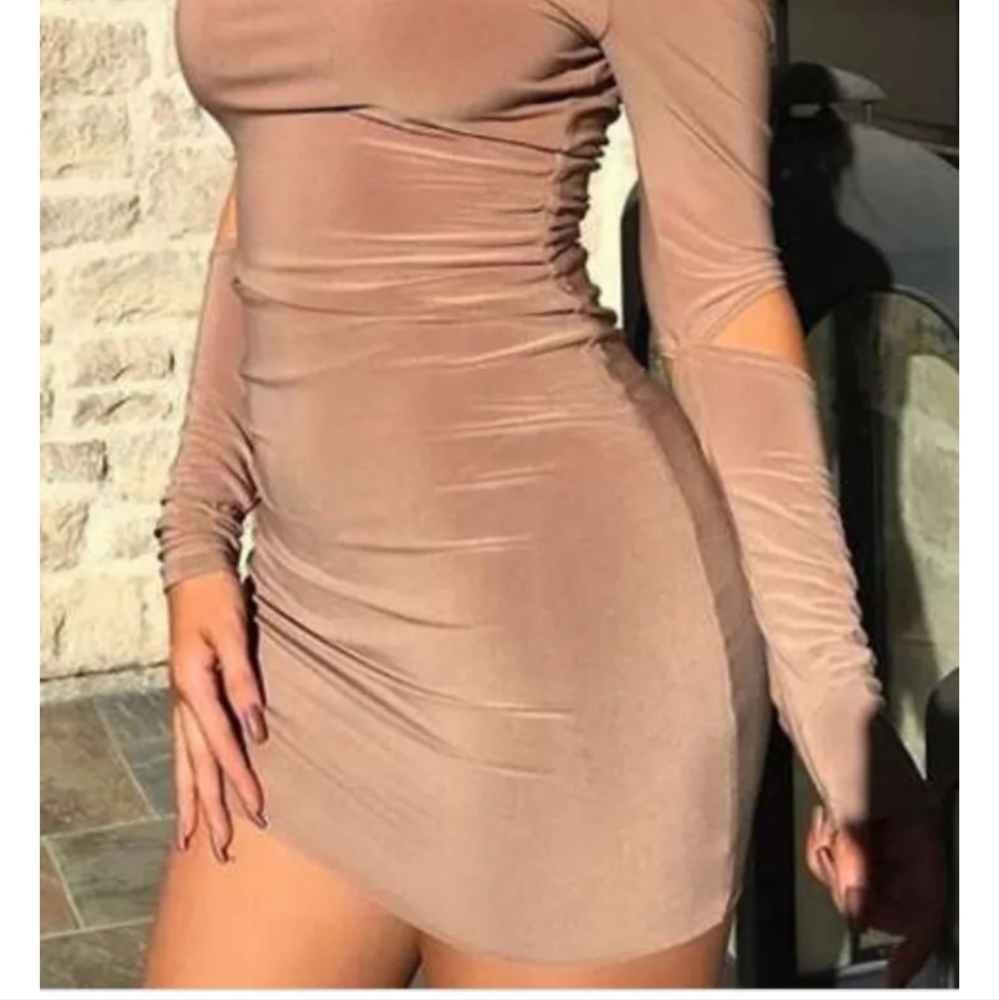 Holt dress as seen on Kylie Jenner size small